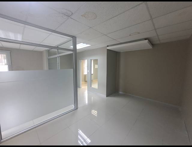 124M² OFFICE TO LET IN HYDE PARK